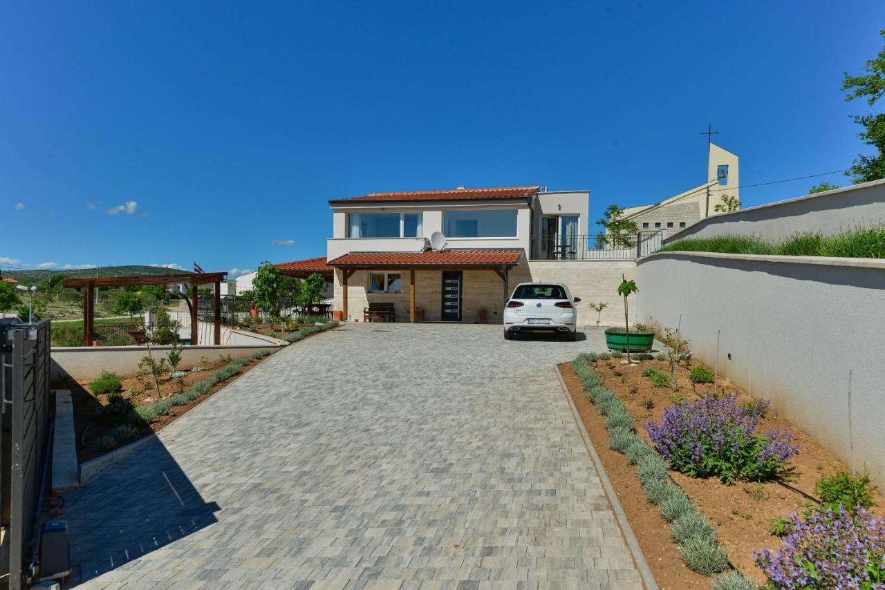 Modern Rustic Villa Kate ベンコヴァツ エクステリア 写真