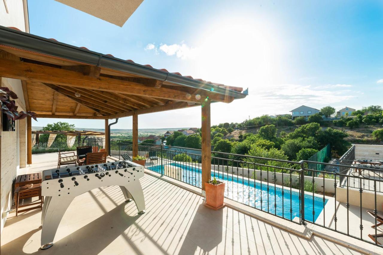 Modern Rustic Villa Kate ベンコヴァツ エクステリア 写真