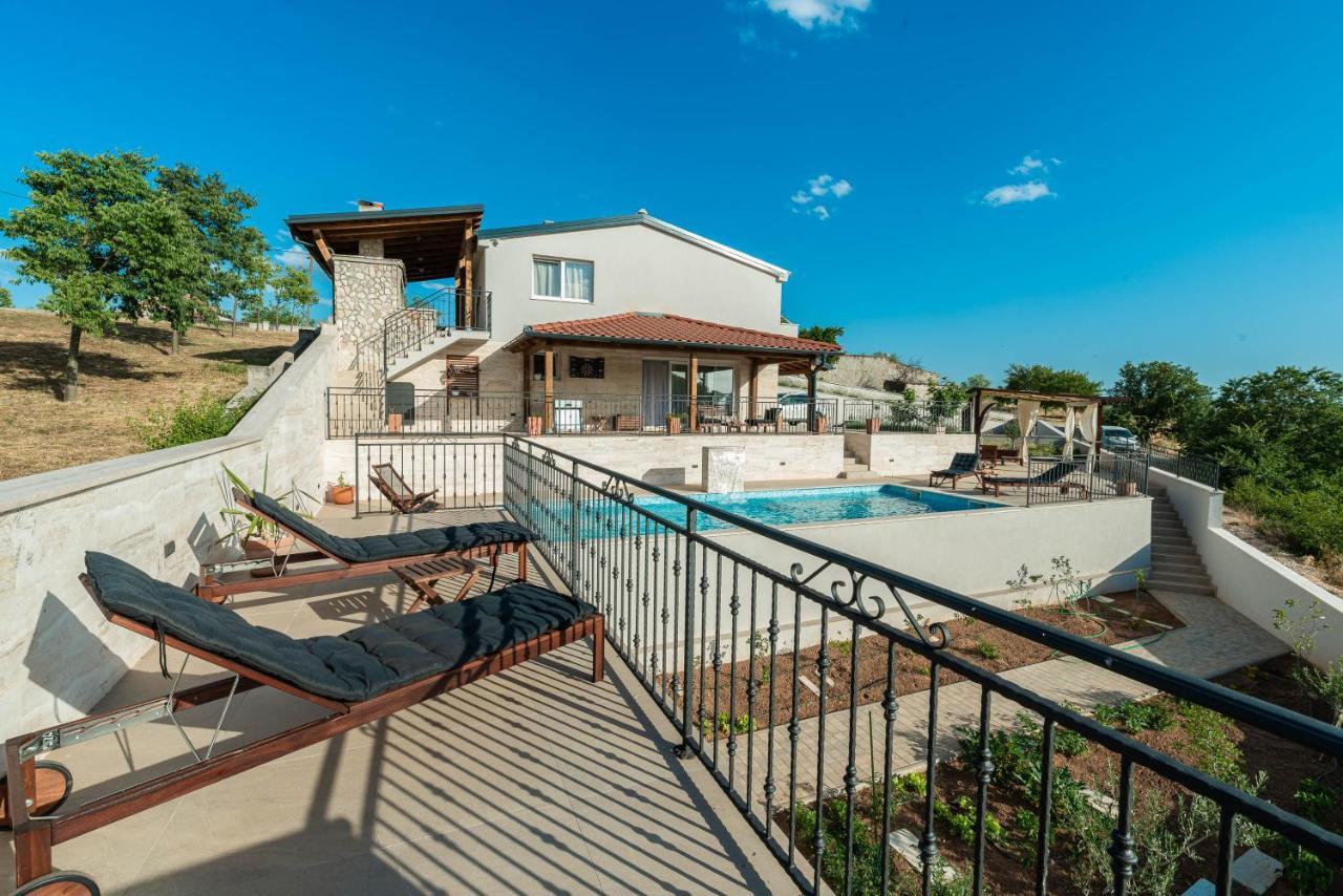 Modern Rustic Villa Kate ベンコヴァツ エクステリア 写真